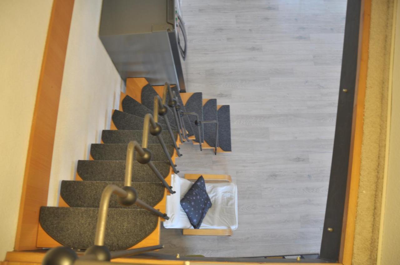 Grosses Offenes Loft Oder Kleine Gemuetliche Wohnung Mit Balkon Wolmirstedt エクステリア 写真